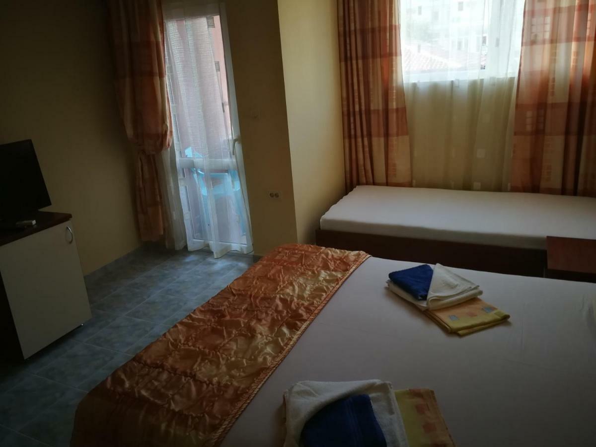 Femili Hotel Diveda سفيتي فلاس المظهر الخارجي الصورة
